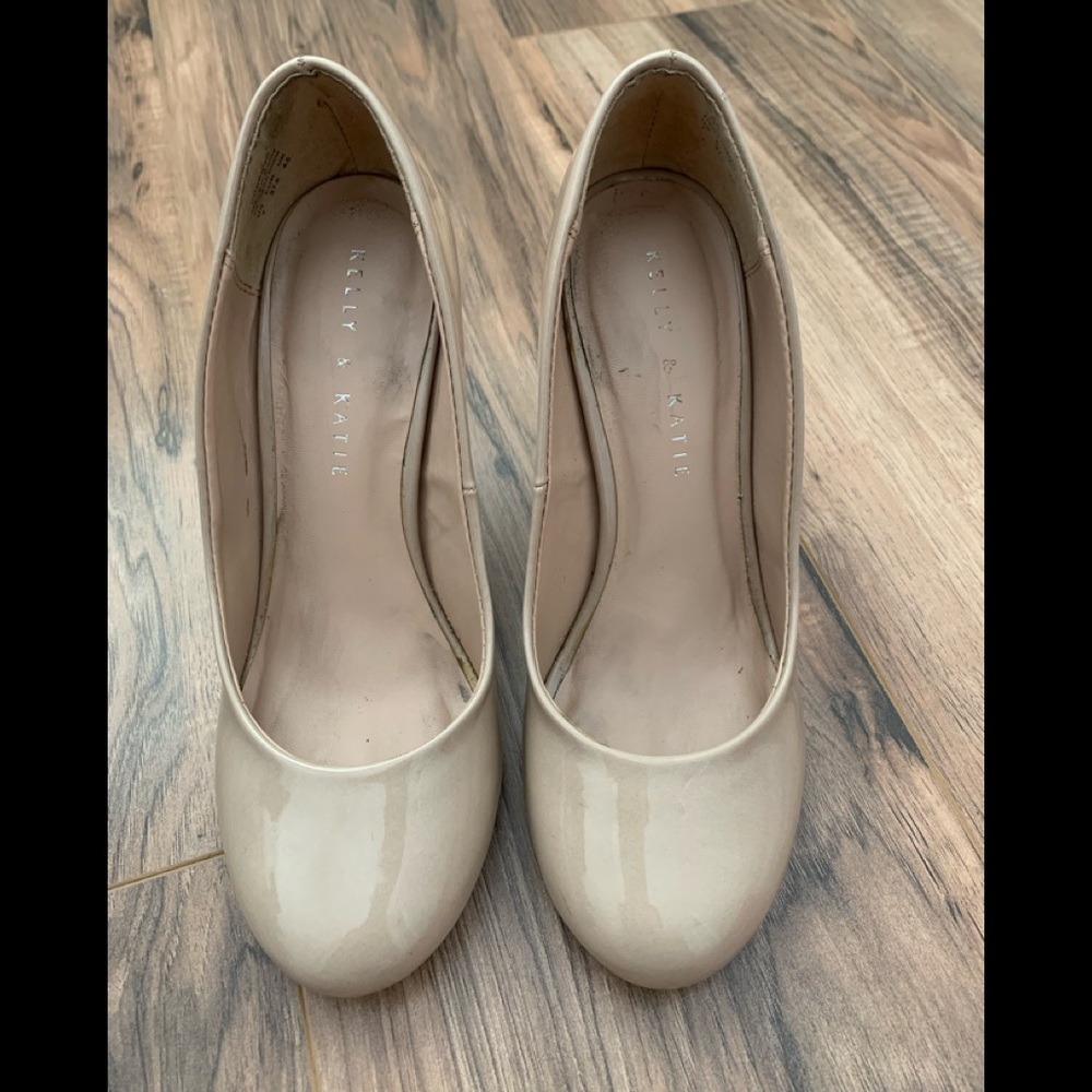 Classic Tan Pumps
